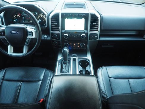 Used 2018 Ford F150 Lariat w/ Equipment Group 502A Luxury image 19