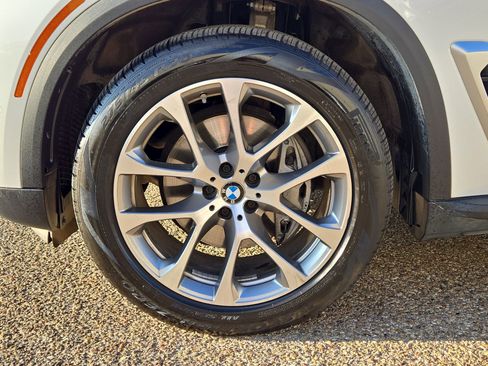 Used 2024 BMW X5 xDrive40i image 11