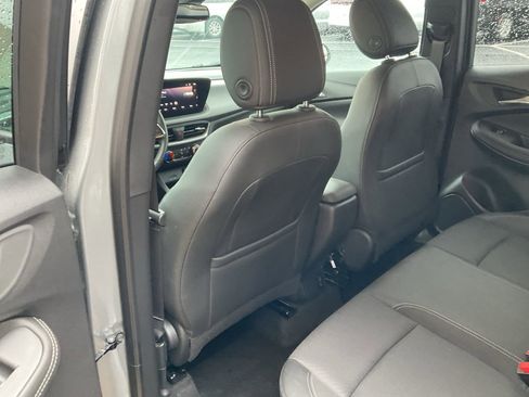 Used 2025 Buick Encore GX Preferred image 18