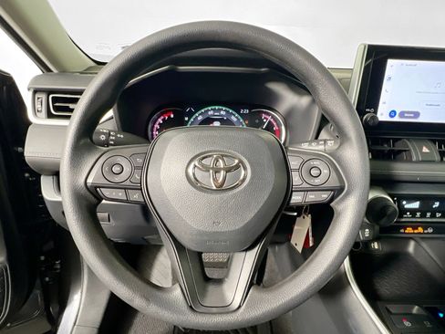 Used 2023 Toyota RAV4 LE FWD image 17