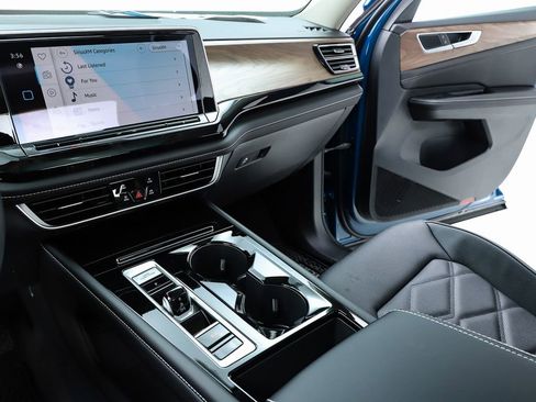 New 2026 Volkswagen Atlas SE image 62