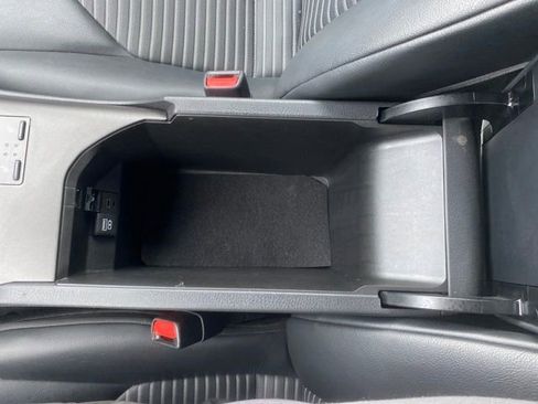 Used 2023 Toyota Camry SE image 15