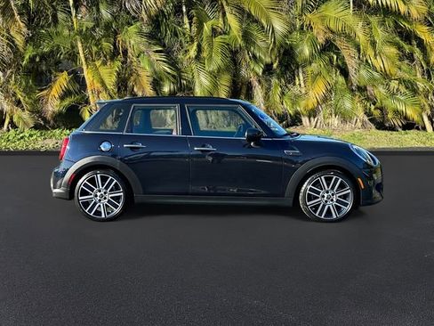Used 2022 MINI Cooper S image 4