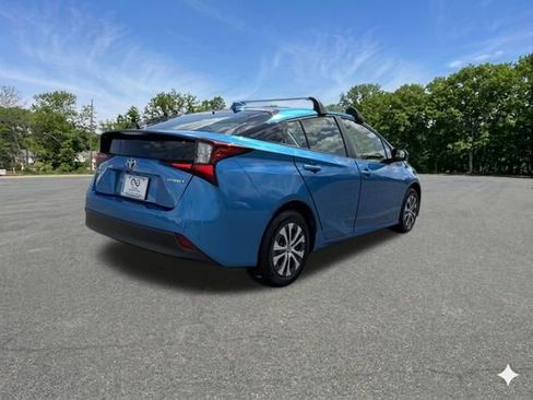 Used 2020 Toyota Prius LE AWD/4WD image 9