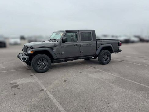 New 2026 Jeep Gladiator Sport image 5