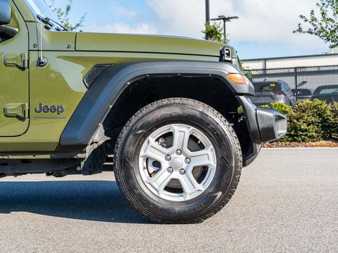 Used 2023 Jeep Wrangler Unlimited Sport AWD/4WD image 9
