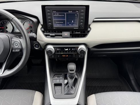 Certified 2022 Toyota RAV4 XLE image 20