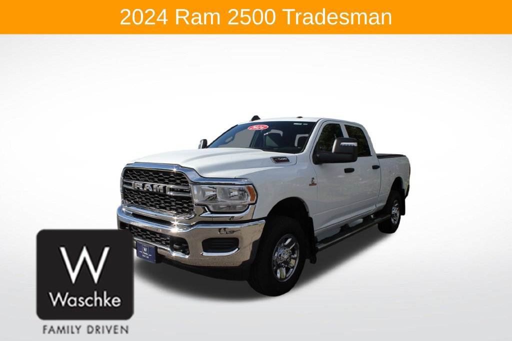 Used 2024 RAM 2500 Tradesman w/ Chrome Appearance Group AWD/4WD image 3