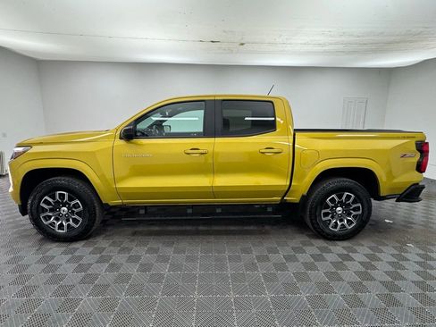 Used 2023 Chevrolet Colorado Z71 w/ Z71 Convenience Package 2 image 11