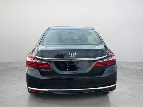 Used 2017 Honda Accord LX image 9