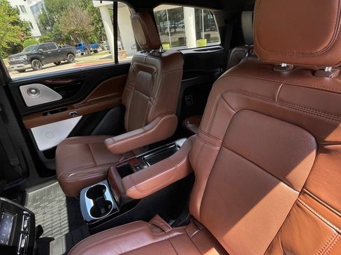 Used 2023 Lincoln Aviator Reserve w/ Equipment Group 201A AWD/4WD image 24