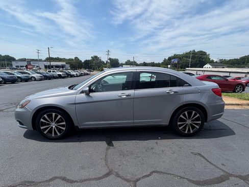 Used 2014 Chrysler 200 Touring w/ 200 S Group FWD image 4