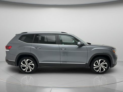 Used 2022 Volkswagen Atlas SEL AWD/4WD image 4