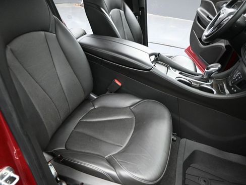 Used 2020 Buick Envision Essence image 27