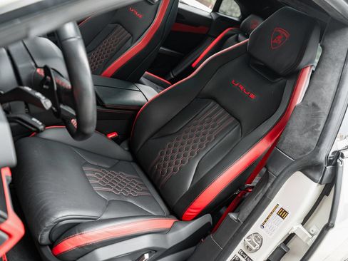 Used 2023 Lamborghini Urus S AWD/4WD image 25