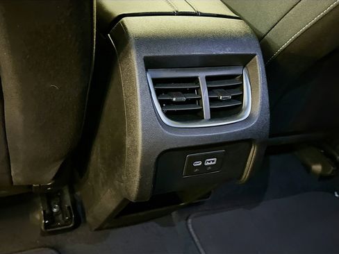 Used 2025 Chevrolet Blazer LT image 28