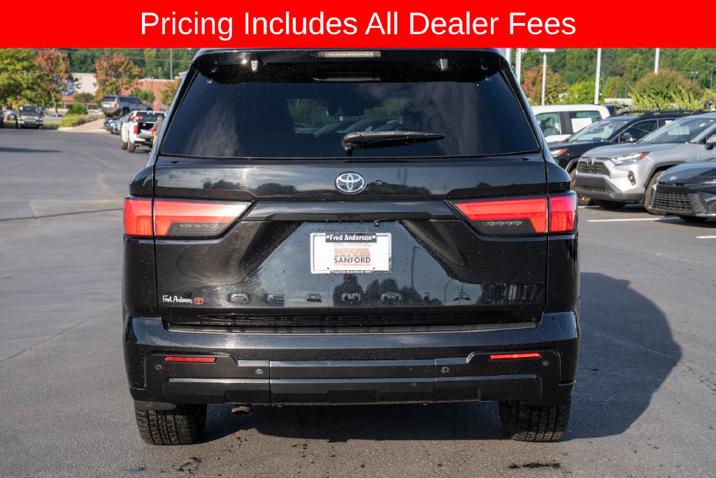 Used 2023 Toyota Sequoia Platinum AWD/4WD image 5