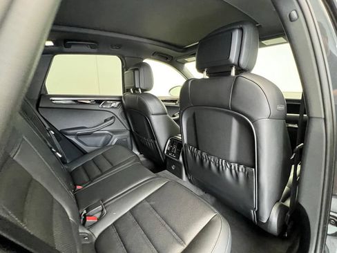 Used 2026 Porsche Macan AWD/4WD image 16