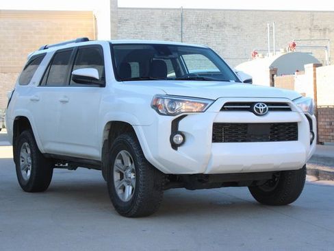 Used 2023 Toyota 4Runner SR5 image 2