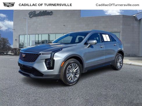 Certified 2025 Cadillac XT4 Premium Luxury image 1