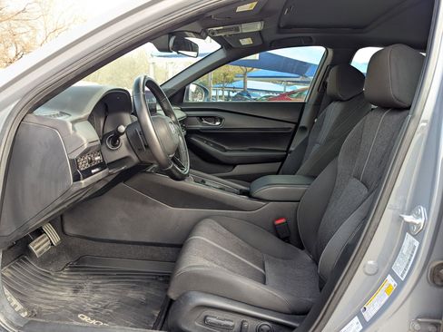 Used 2023 Honda Accord Sport image 10