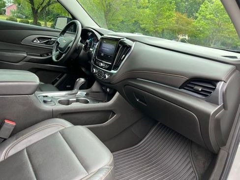 Used 2020 Chevrolet Traverse Premier w/ Redline Edition AWD/4WD image 21