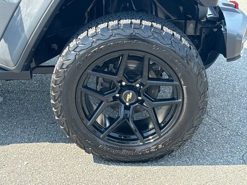 Used 2019 Jeep Wrangler Unlimited Rubicon AWD/4WD image 12
