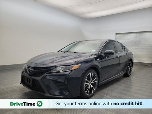 Used 2019 Toyota Camry SE image 1