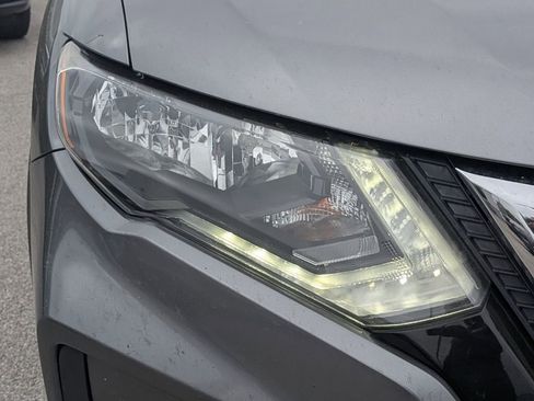 Used 2020 Nissan Rogue S w/ Special Edition Package image 9