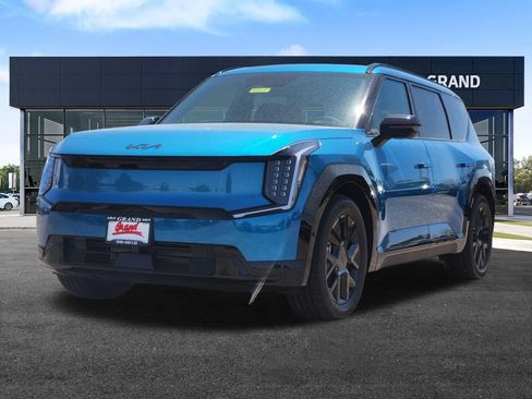 New 2026 Kia EV9 Land w/ Nightfall Edition Package AWD/4WD image 4