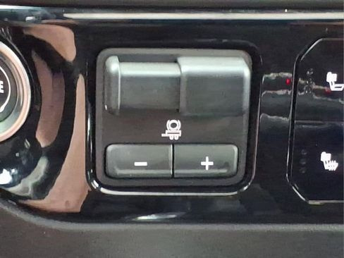 Used 2024 Chevrolet Silverado 1500 LT Trail Boss w/ Convenience Package II image 21