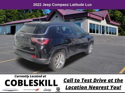 Used 2022 Jeep Compass Latitude AWD/4WD image 4