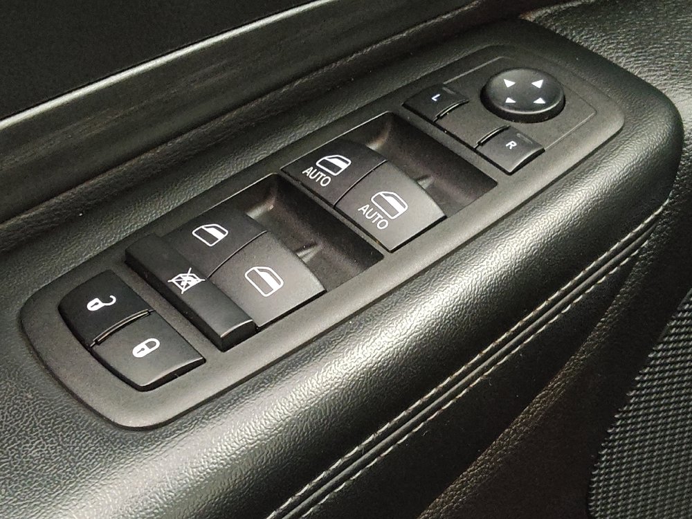 Used 2023 Dodge Durango SXT RWD image 27