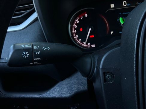 Used 2025 Toyota RAV4 XLE image 36