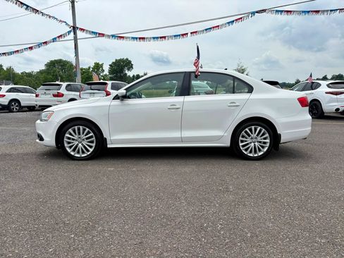 Used 2013 Volkswagen Jetta TDI FWD image 2