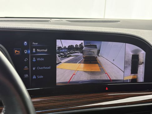 Certified 2022 Cadillac Escalade Premium Luxury image 26