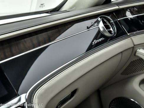 Used 2024 Bentley Flying Spur V8 AWD/4WD image 45