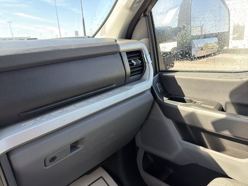 Used 2025 Ford F250 XLT w/ FX4 Off-Road Package AWD/4WD image 23