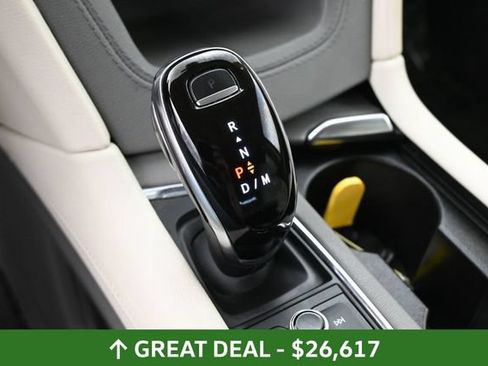Used 2021 Cadillac XT5 Premium Luxury w/ LPO, Floor Liner Package AWD/4WD image 24