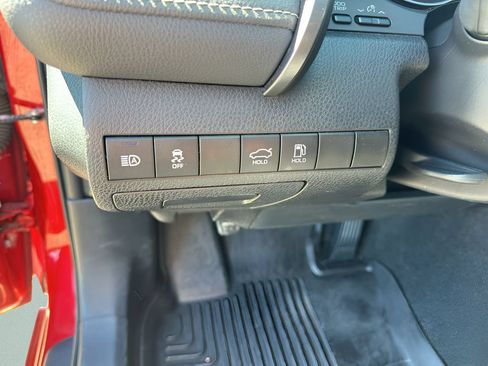 Used 2021 Toyota Camry SE FWD image 13