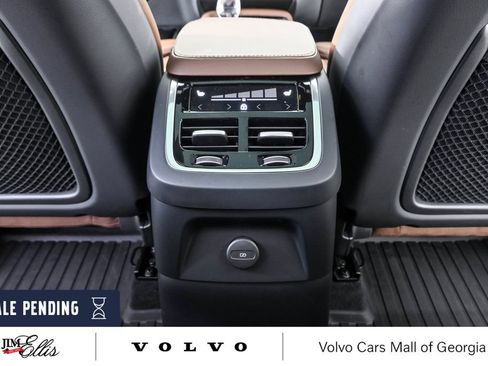 Certified 2024 Volvo XC90 T8 Ultimate w/ Protection Package AWD/4WD image 23