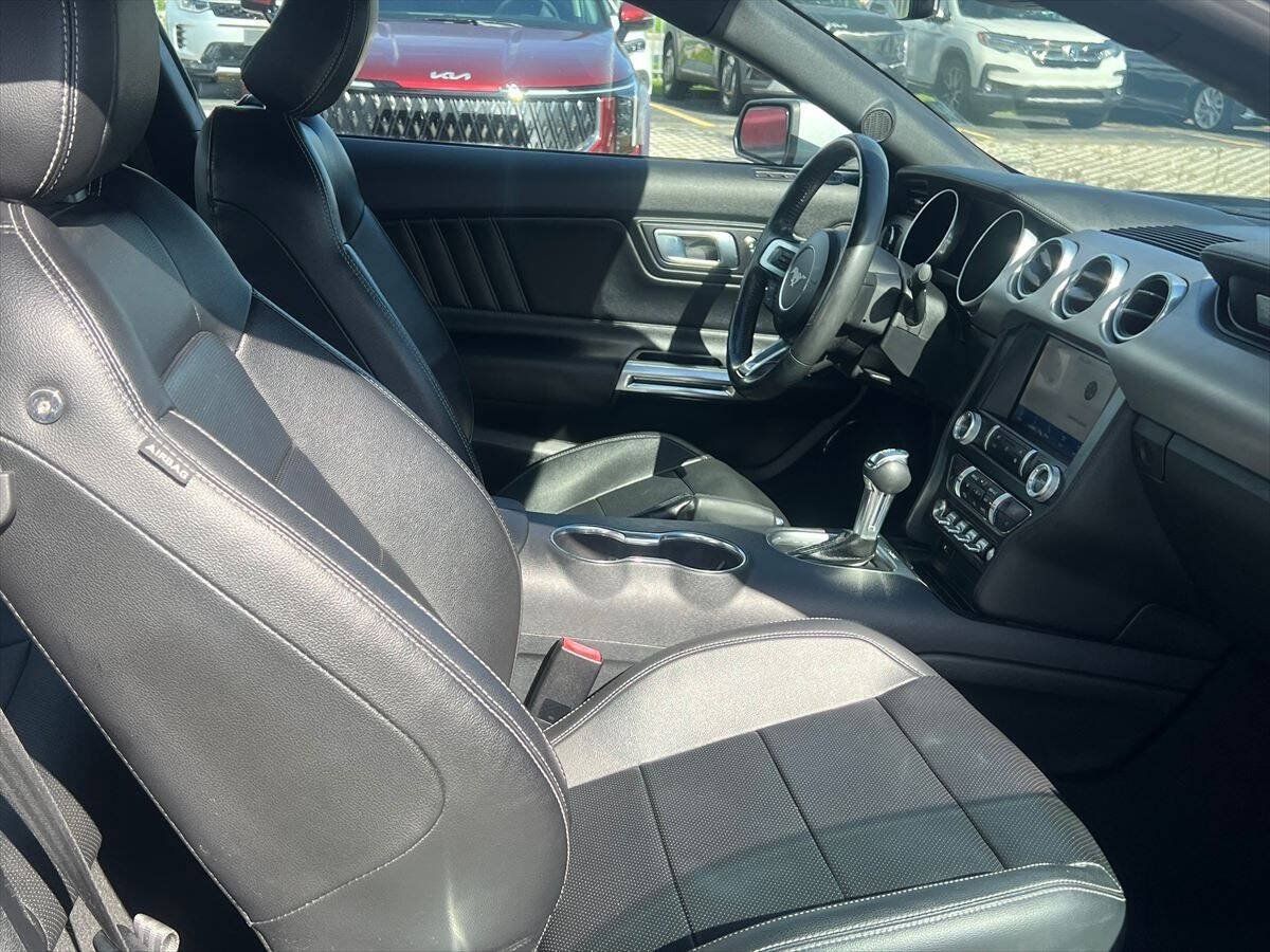 Used 2022 Ford Mustang Premium RWD image 8