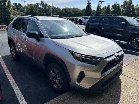 Used 2025 Toyota RAV4 LE AWD/4WD image 1