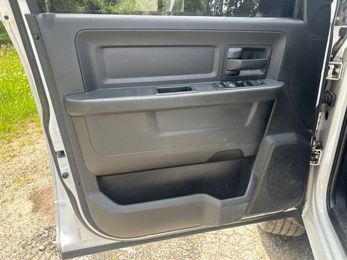 Used 2018 RAM 3500 Tradesman w/ Chrome Appearance Group AWD/4WD image 7