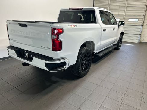 Used 2023 Chevrolet Silverado 1500 Custom AWD/4WD image 3