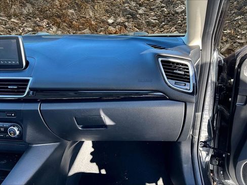 Used 2015 MAZDA MAZDA3 i Grand Touring image 15