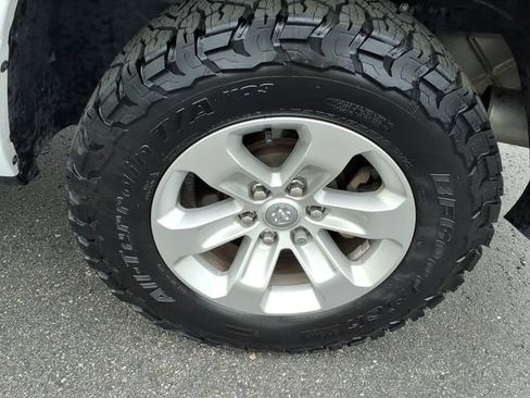 Used 2023 RAM 1500 Laramie AWD/4WD image 11