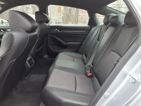 Used 2022 Honda Accord Sport image 9
