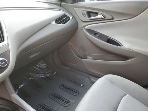 Used 2022 Chevrolet Malibu LS image 15
