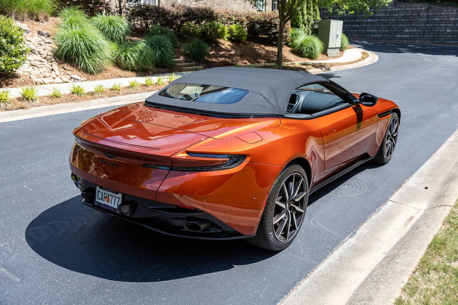 Used 2021 Aston Martin DB11 Volante RWD image 26